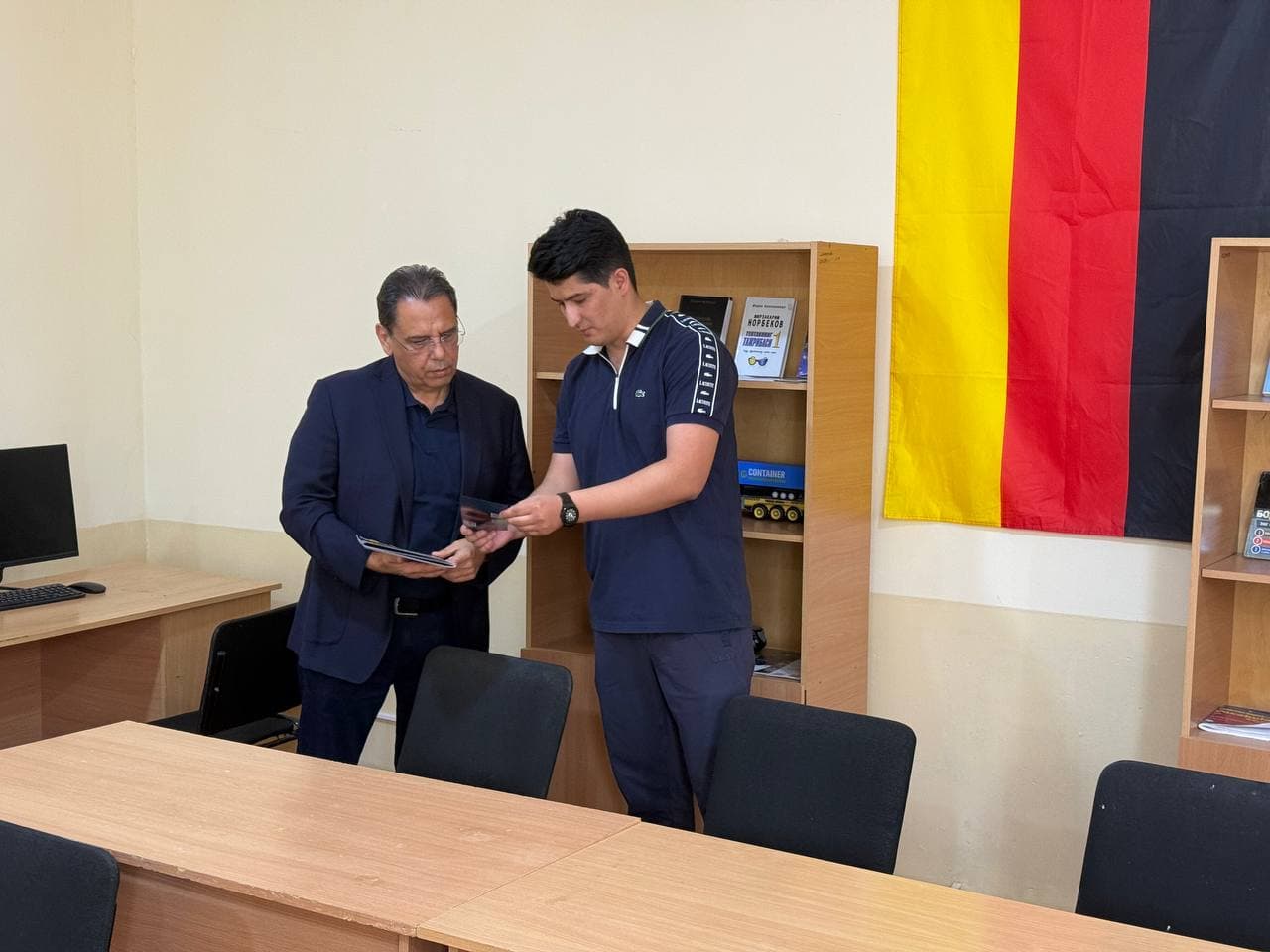 Oliy ta’lim, fan va innovatsiyalar vaziri Qo‘ng‘irotboy Sharipov Toshkent shahrida joylashgan Respublika televideniye va radio texnikumi faoliyatini o‘rgandi.