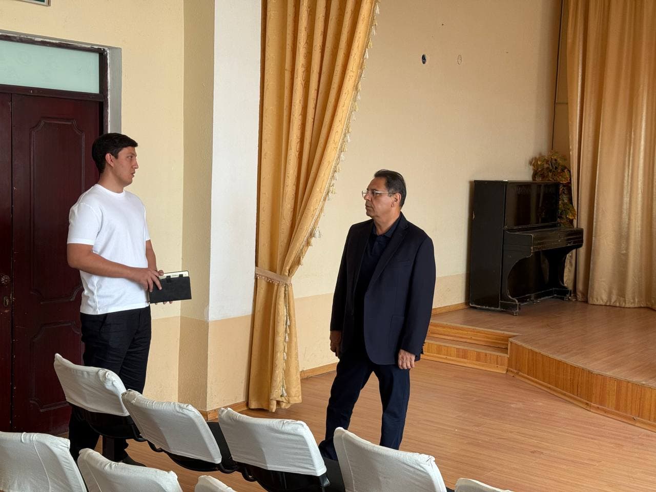 Oliy ta’lim, fan va innovatsiyalar vaziri Qo‘ng‘irotboy Sharipov Toshkent shahrida joylashgan Respublika televideniye va radio texnikumi faoliyatini o‘rgandi.