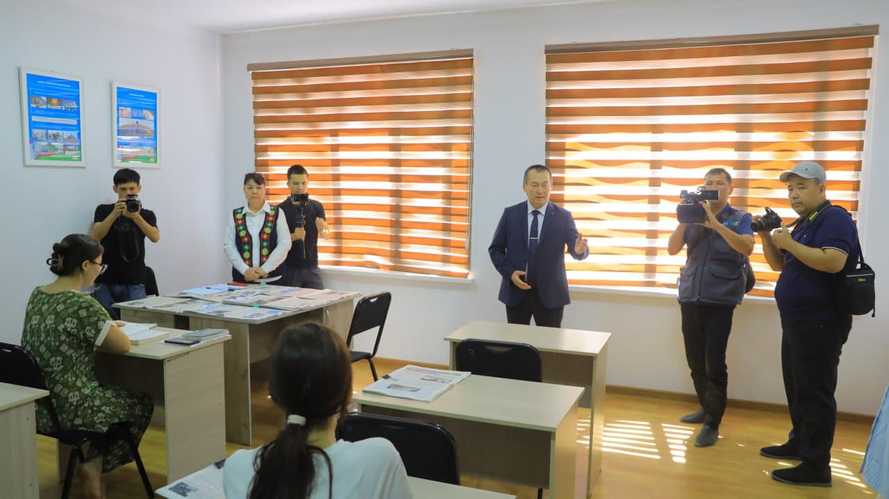 Qoraqalpoq davlat universitetida OAV vakillari ishtirokida press-tur tashkil etildi