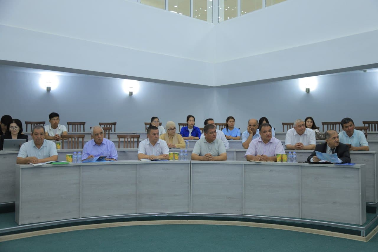 Vazirlik huzuridagi Jamoatchilik kengashi Jizzaxda oliy ta’limdagi dolzarb masalalarni muhokama qildi