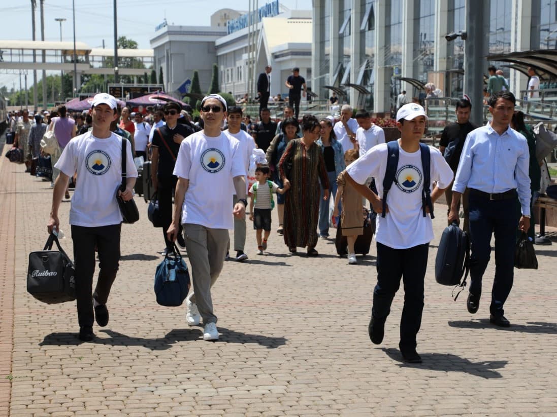 “Orol dengiziga poyezd”: 600 nafardan ortiq faol yoshlar ekologik ekspeditsiyada ishtirok etmoqda