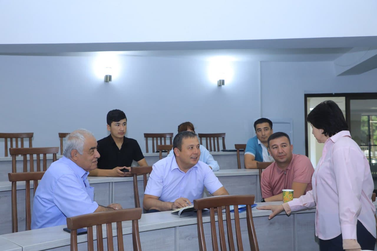 Vazirlik huzuridagi Jamoatchilik kengashi Jizzaxda oliy ta’limdagi dolzarb masalalarni muhokama qildi
