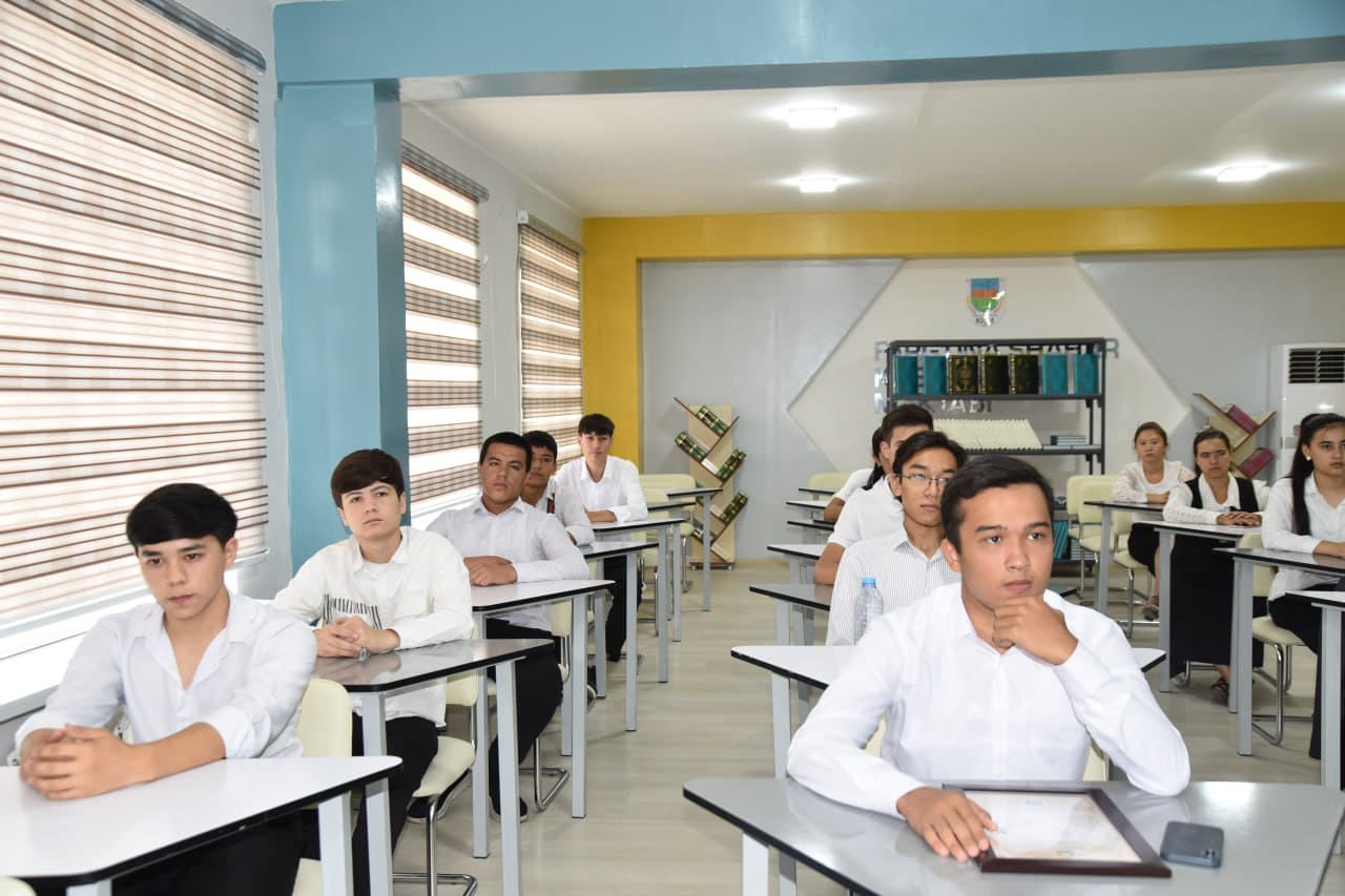 Vazir o‘rinbosari Farg‘ona viloyatidagi kasbiy ta’lim muassasalarida amalga oshirilayotgan ishlar bilan tanishdi