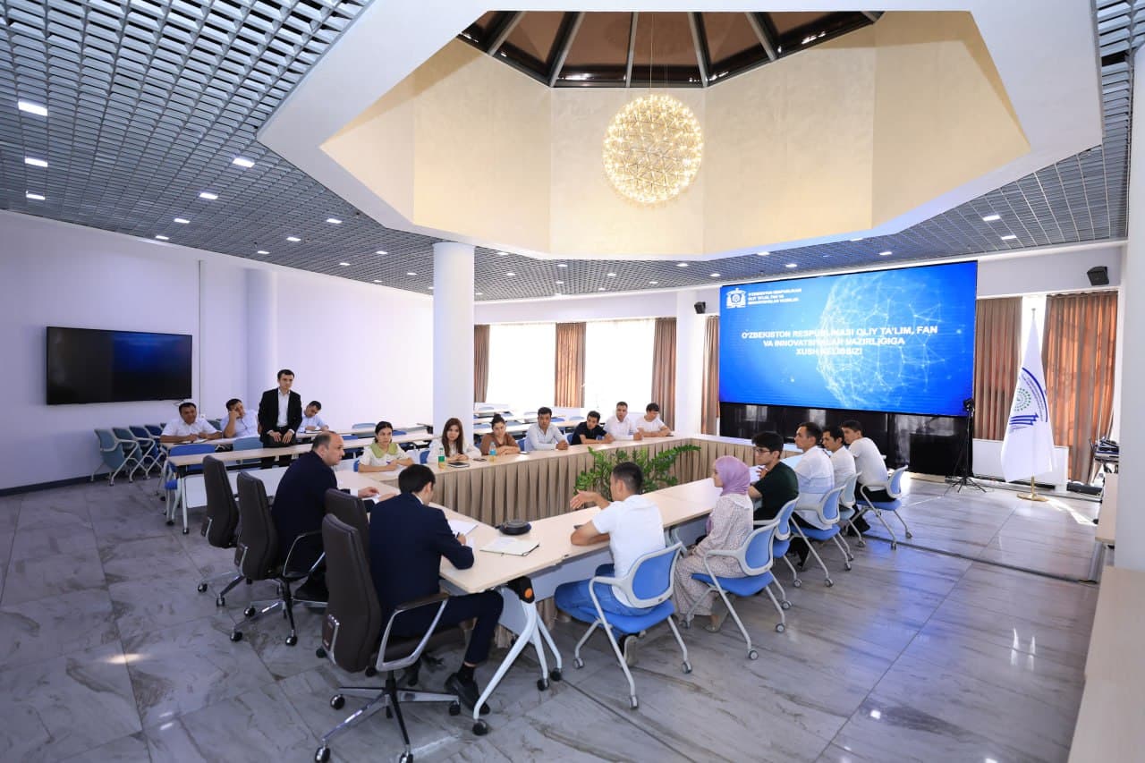 Oliy ta’lim vaziri o‘rinbosari yoshlar bilan uchrashdi