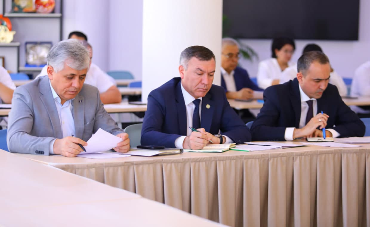 Yangi o‘quv yilidan bakalavriat yo‘nalishlari va magistratura mutaxassisliklarida taʼlim takomillashtirilgan standartlar asosida olib boriladi