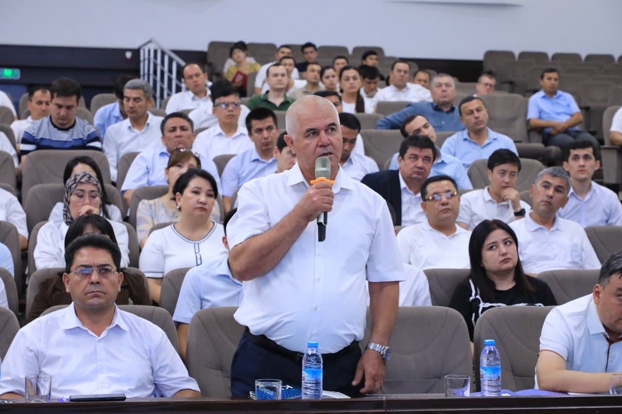 Oliy ta’lim tashkilotlari rahbar xodimlari uchun yangi oʻquv yilida ta’lim jarayonini samarali tashkil etish yuzasidan maxsus o‘quv kursi bo‘lib o‘tmoqda