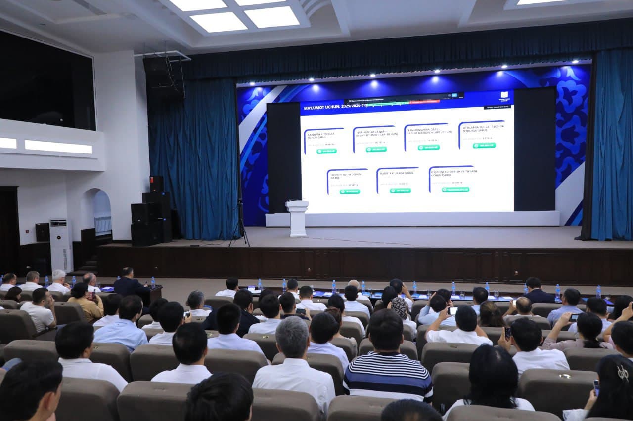 Oliy ta’lim tashkilotlari rahbar xodimlari uchun yangi oʻquv yilida ta’lim jarayonini samarali tashkil etish yuzasidan maxsus o‘quv kursi bo‘lib o‘tmoqda