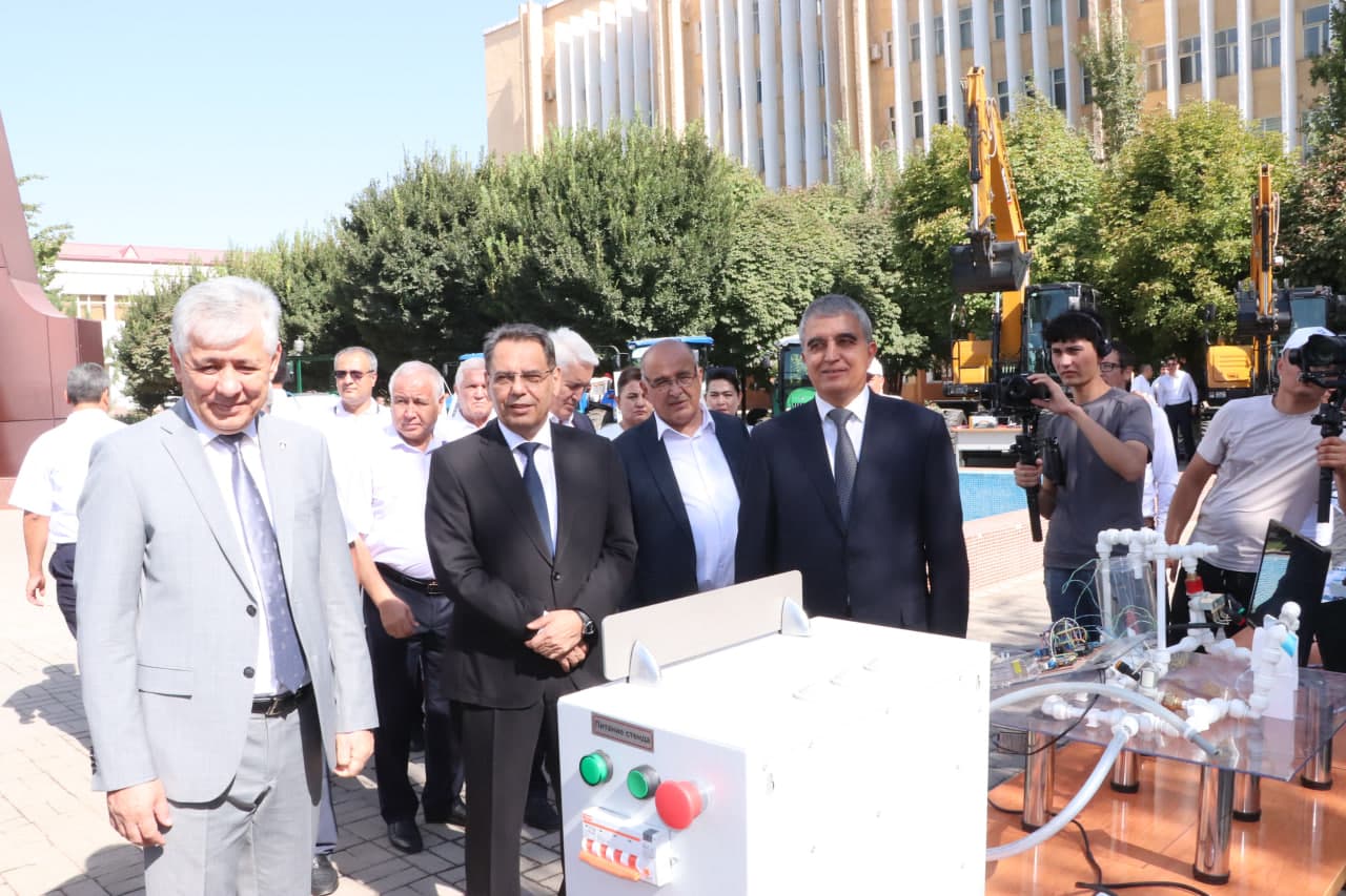 Olimlar va tadbirkorlar bilan muloqot: suv xo‘jaligida yangi ishlanmalar taqdim etildi