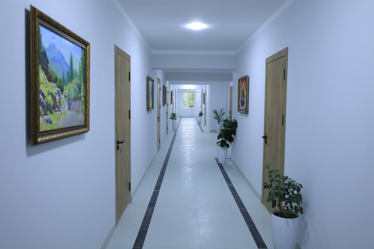 Vazir Namangan davlat texnika universitetida DXSH asosida qurilgan yangi talabalar turarjoyi bilan tanishdi