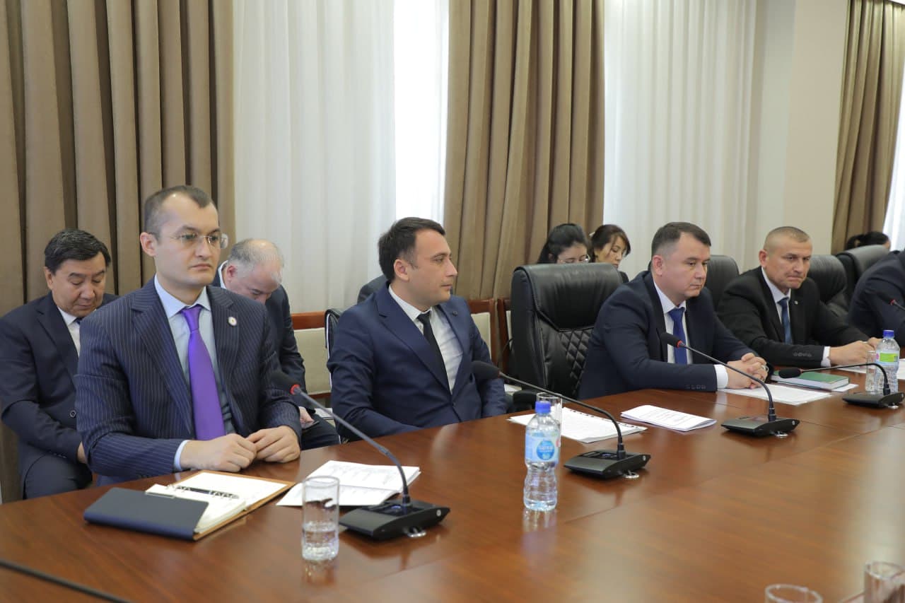 Ilmiy izlanish olib borayotgan tadqiqotchilar bilan uchrashuv o‘tkazildi