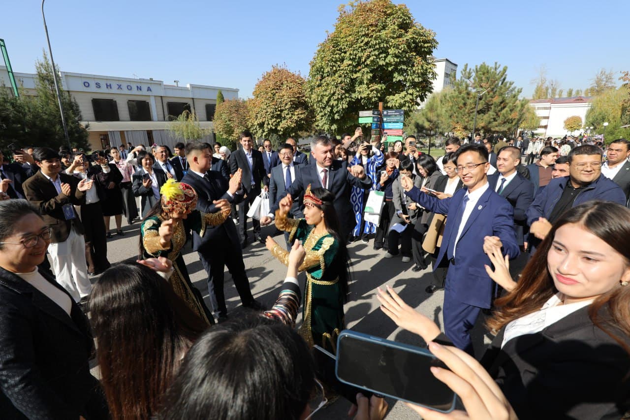 В Ташкенте начал свою работу второй Узбекистано-Китайский образовательный форум