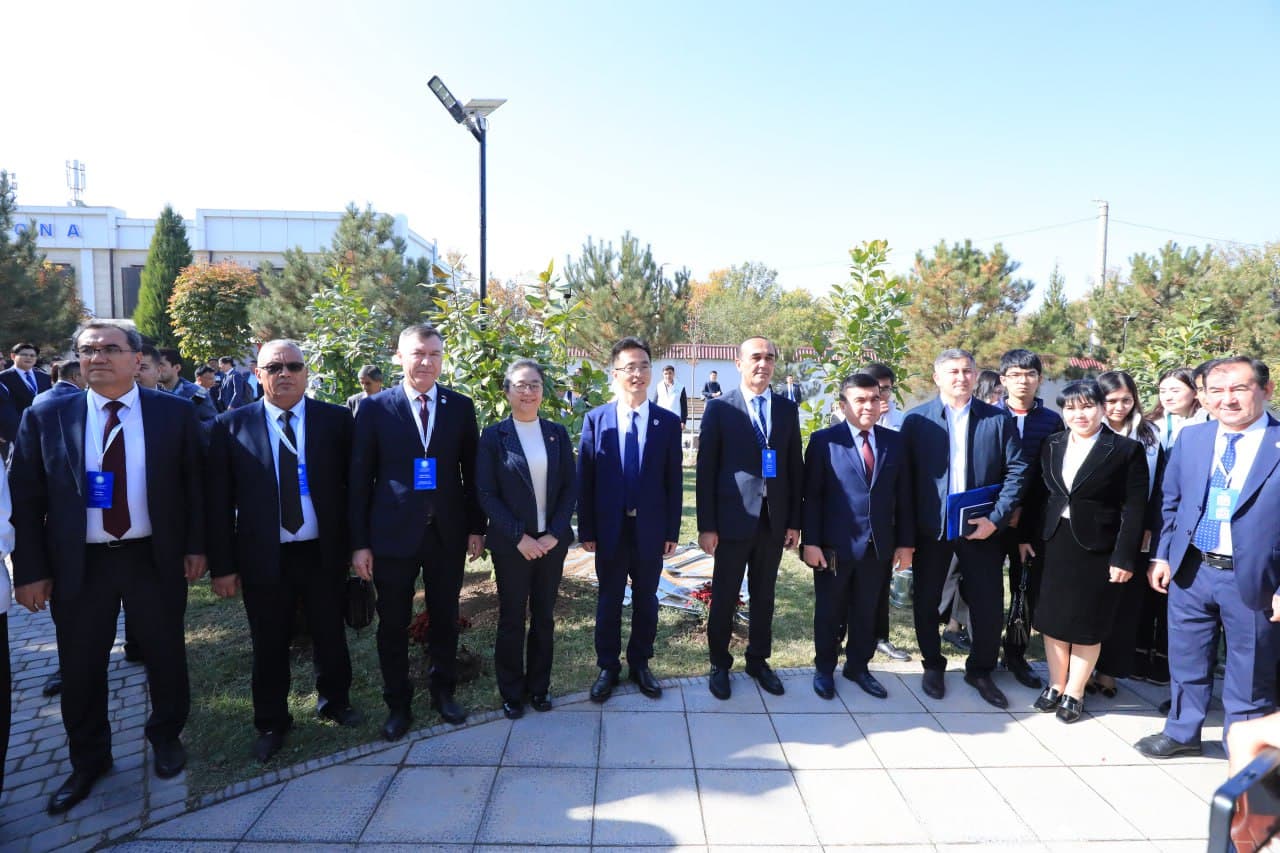 В Ташкенте начал свою работу второй Узбекистано-Китайский образовательный форум