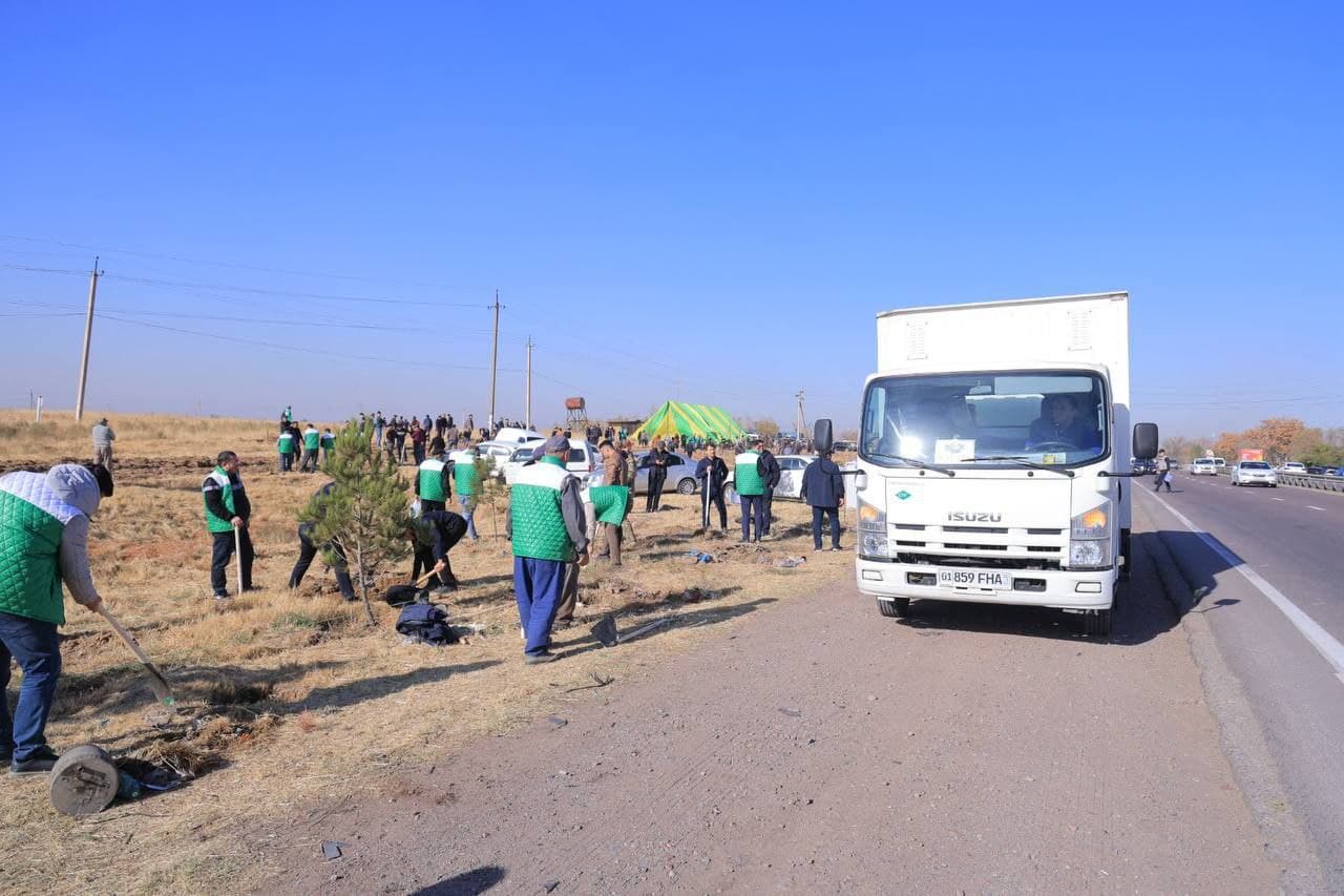 “Yashil makon” loyihasi doirasida: vazirlik jamoasi ekologik hasharda faol ishtirok etdi