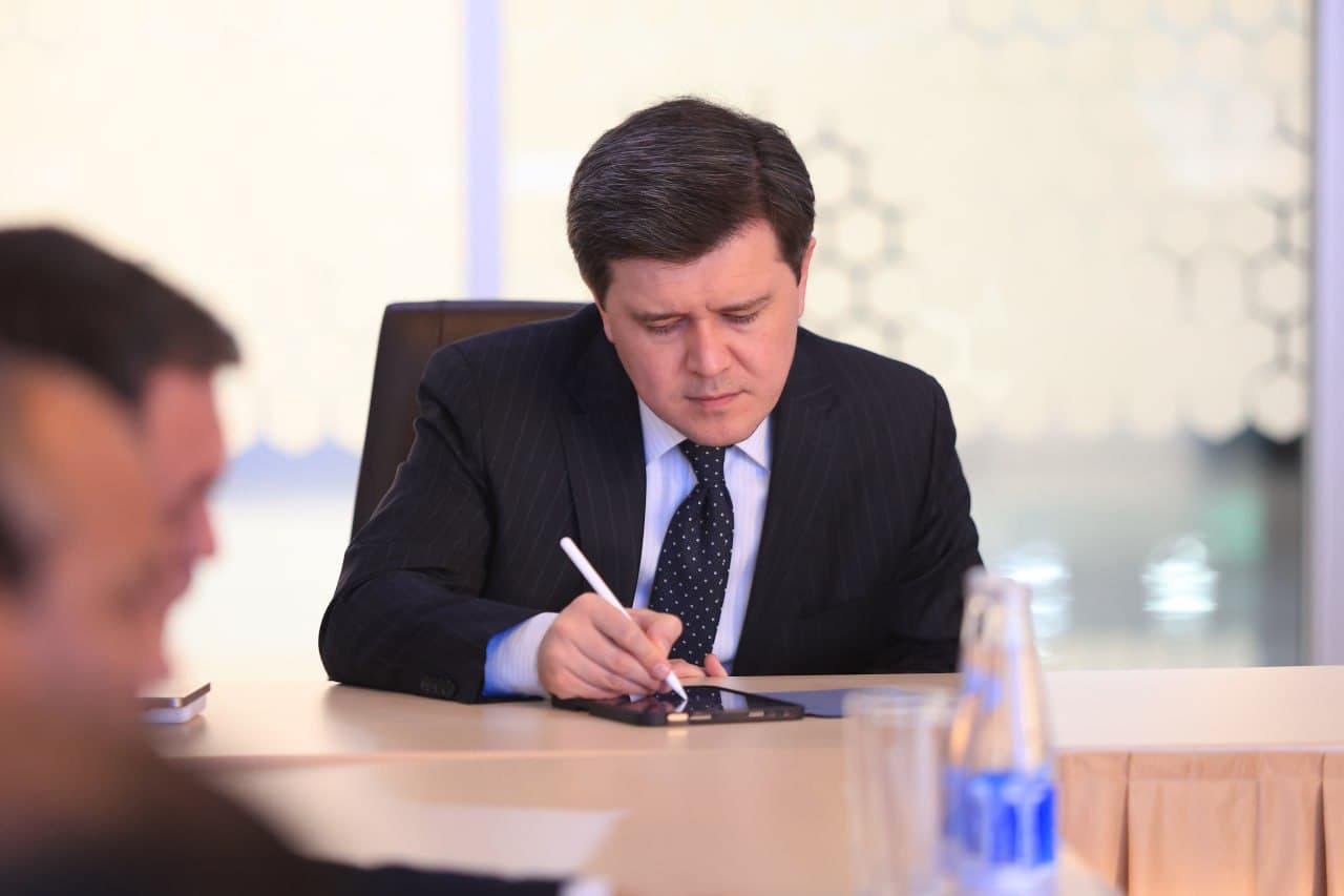 Vazir OTM psixologlari bilan davra suhbati o‘tkazdi