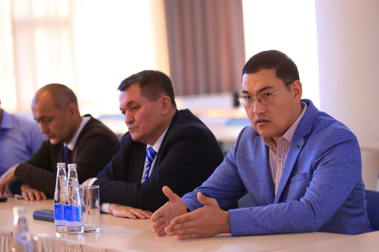 Vazir OTM psixologlari bilan davra suhbati o‘tkazdi