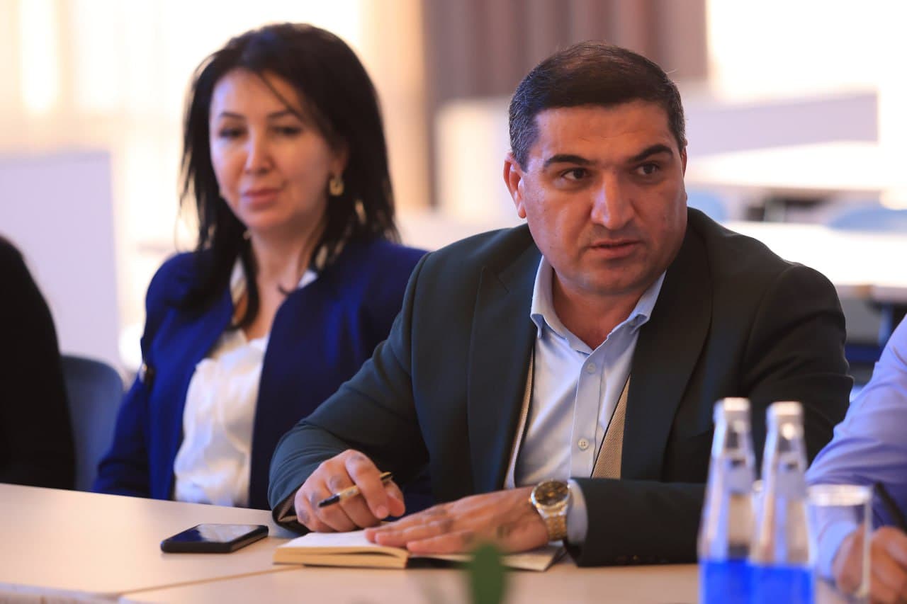 Vazir OTM psixologlari bilan davra suhbati o‘tkazdi