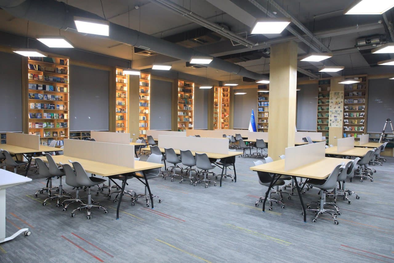 Vazir SamDAQUning yangi oʻquv binosida boʻldi