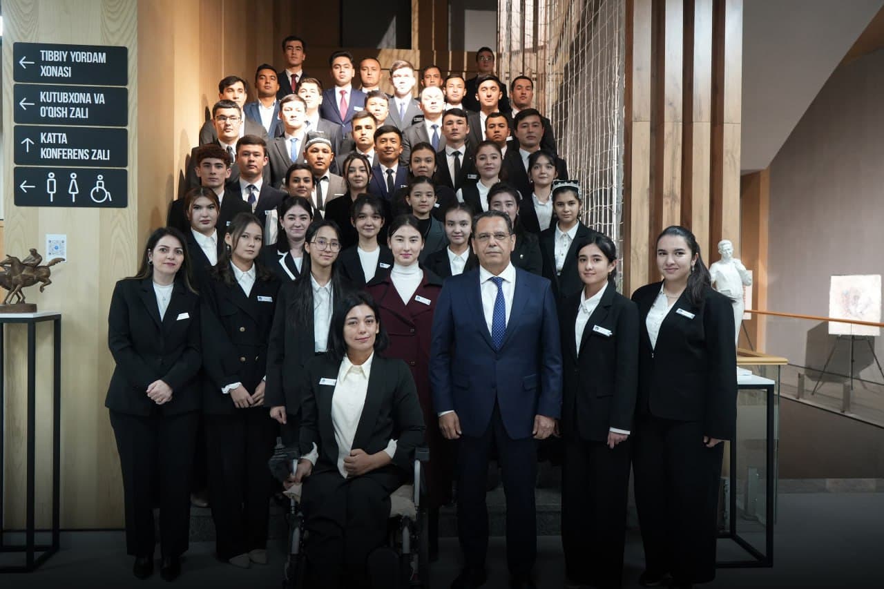 Vazir SamDAQUning yangi oʻquv binosida boʻldi