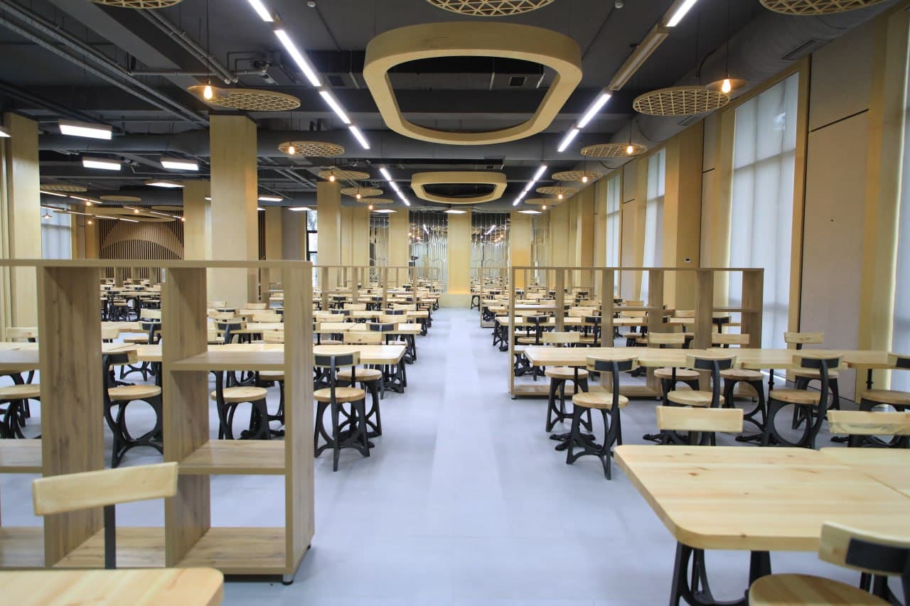 Vazir SamDAQUning yangi oʻquv binosida boʻldi