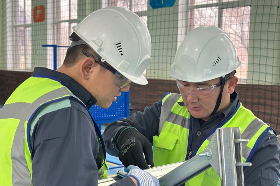 “Al Jabr” loyihasi doirasida Shirin energetika texnikumi bitiruvchilarining 100 foizi ish bilan ta’minlandi