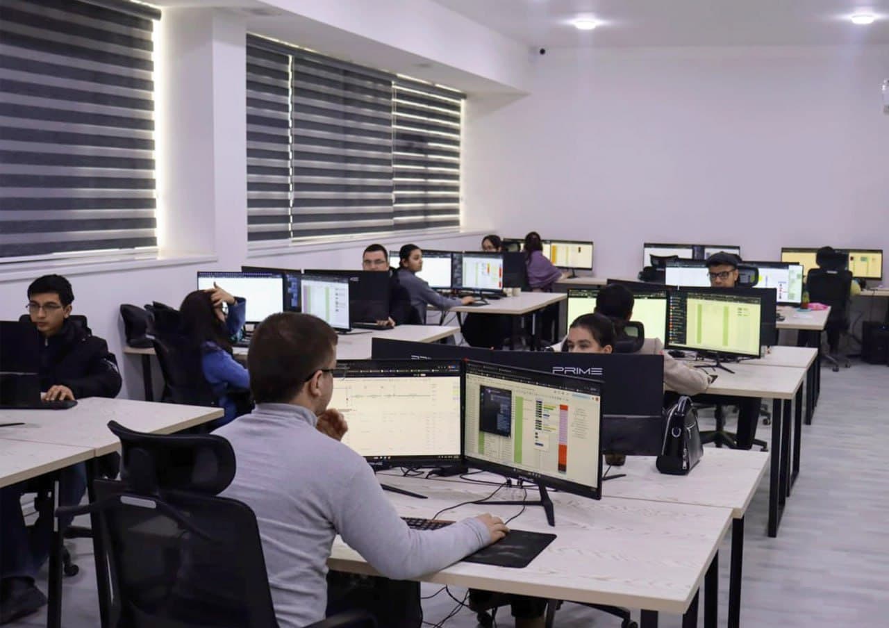 Qarshida yoshlar uchun raqamli imkoniyatlar kengaymoqda: xalqaro IT kompaniyalar tajribasi