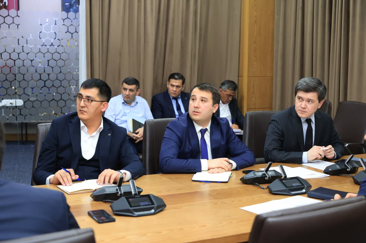 Aholi va qishloq xoʻjaligini roʻyxatga olish masalalari boʻyicha oliy taʼlim tashkilotlari rahbarlari ishtirokida yigʻilish oʻtkazildi