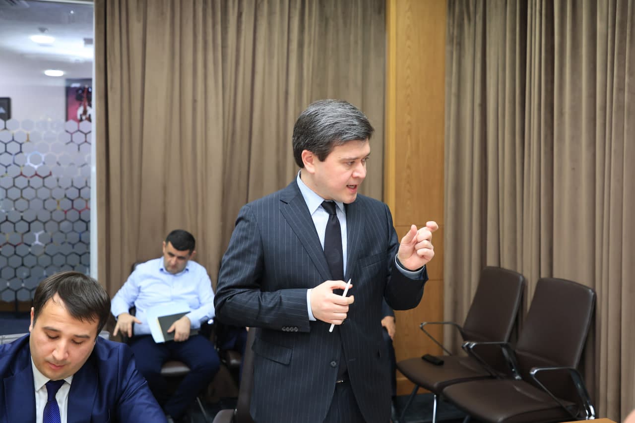 Aholi va qishloq xoʻjaligini roʻyxatga olish masalalari boʻyicha oliy taʼlim tashkilotlari rahbarlari ishtirokida yigʻilish oʻtkazildi