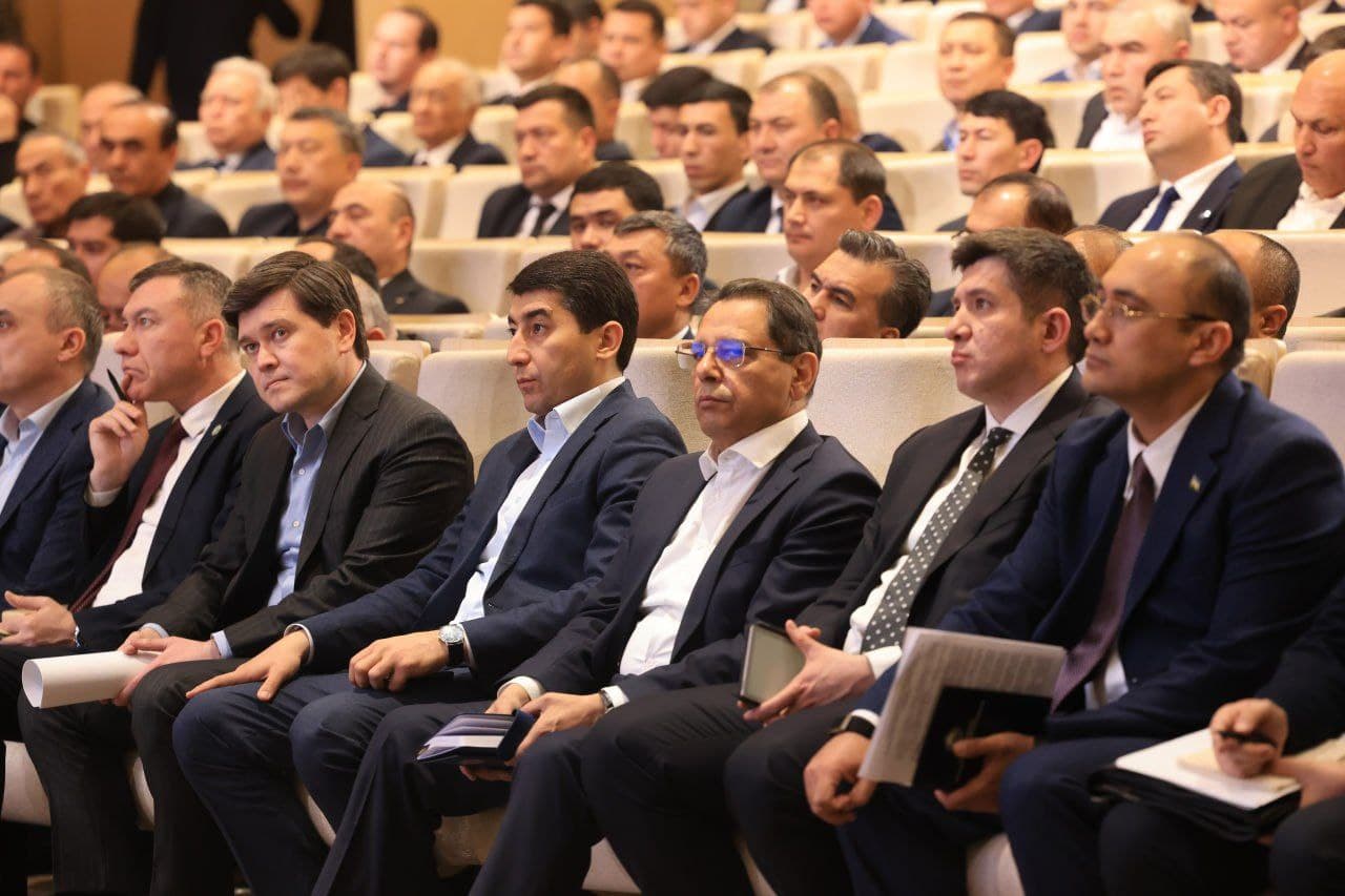 Samarqandda rektorlar ishtirokida oliy taʼlimni transformatsiya qilish masalasi muhokama qilindi