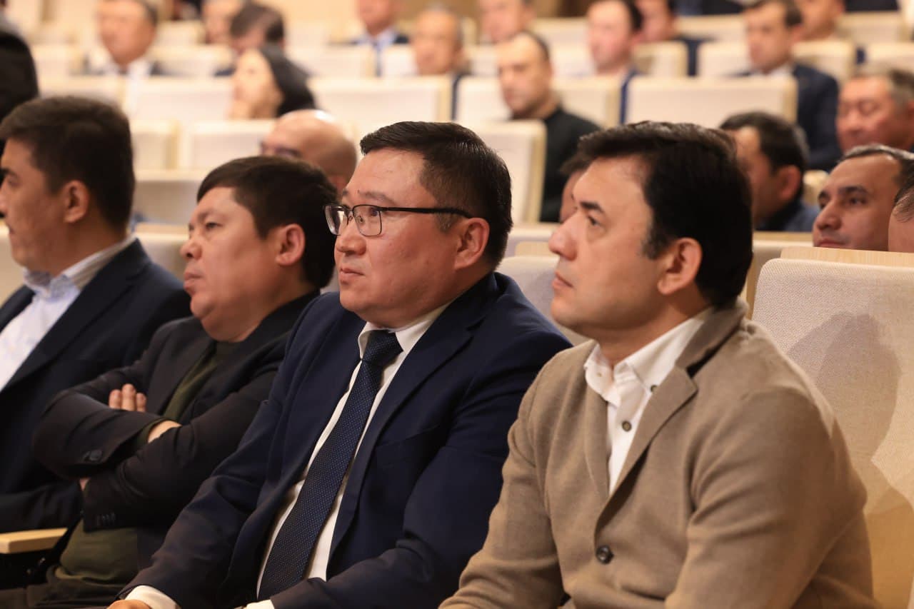 Samarqandda rektorlar ishtirokida oliy taʼlimni transformatsiya qilish masalasi muhokama qilindi