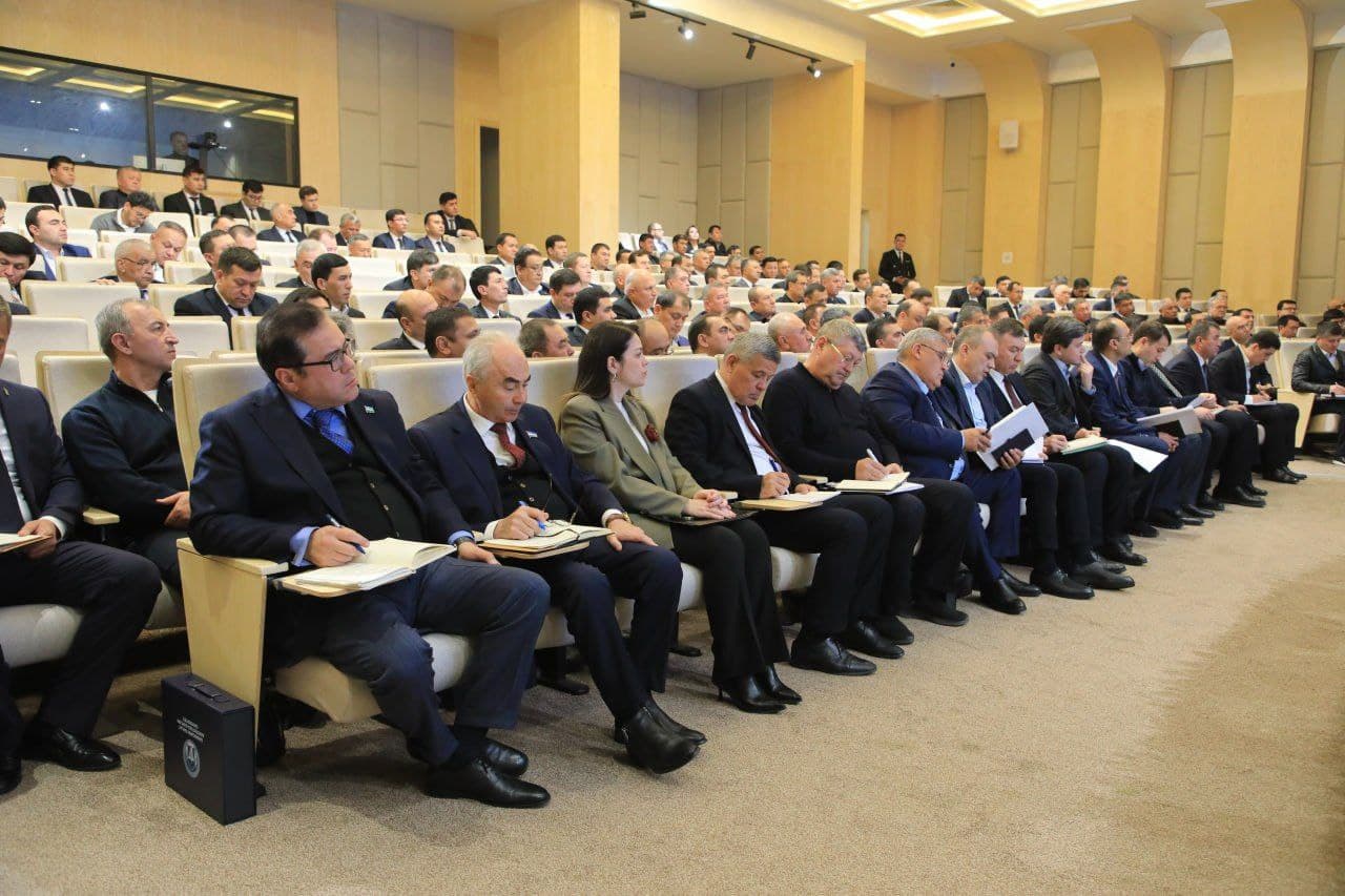 Samarqandda rektorlar ishtirokida oliy taʼlimni transformatsiya qilish masalasi muhokama qilindi