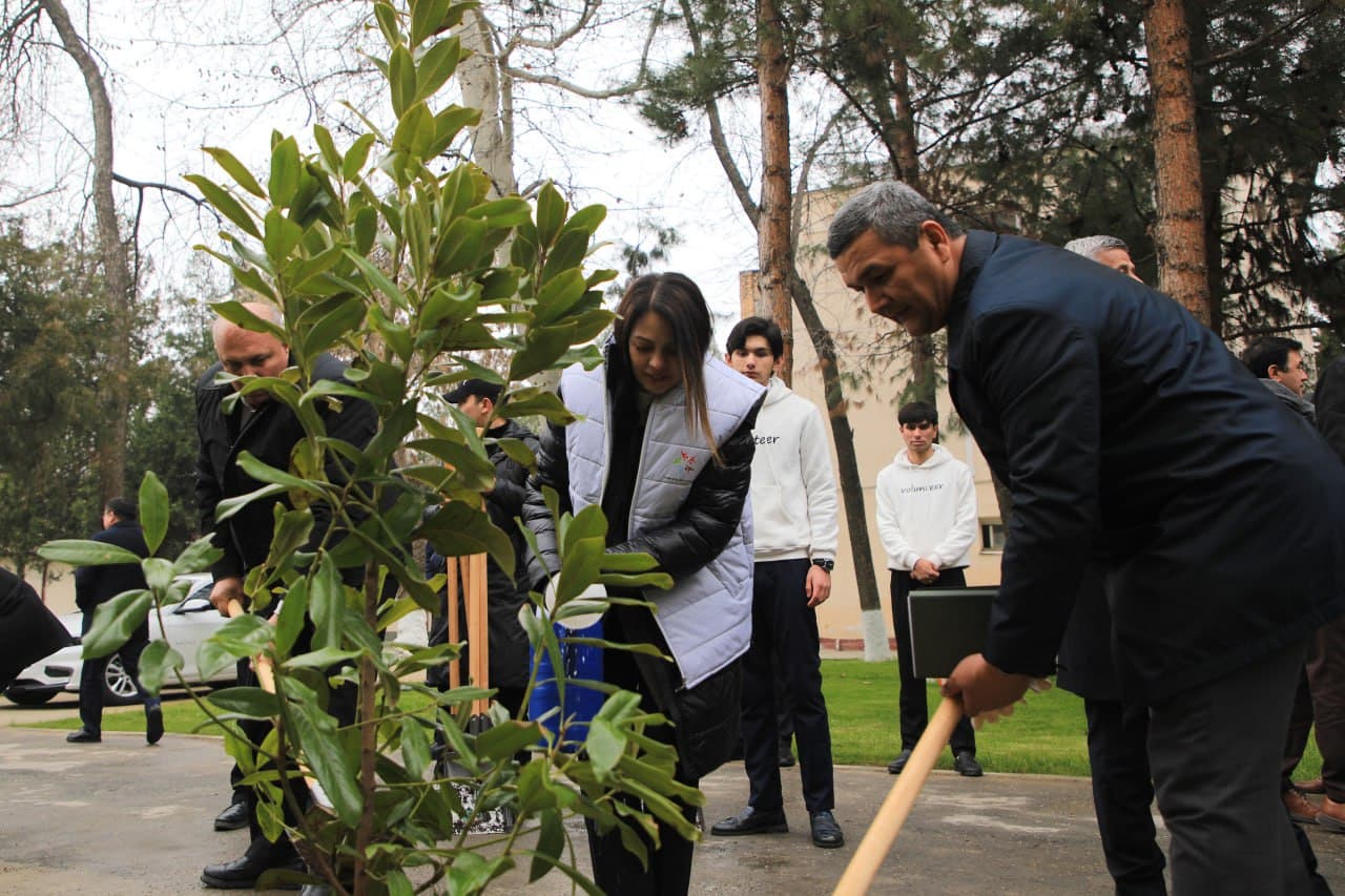 Winner of the “Green University” Competition Awarded a BYD Chazor Electric Vehicle