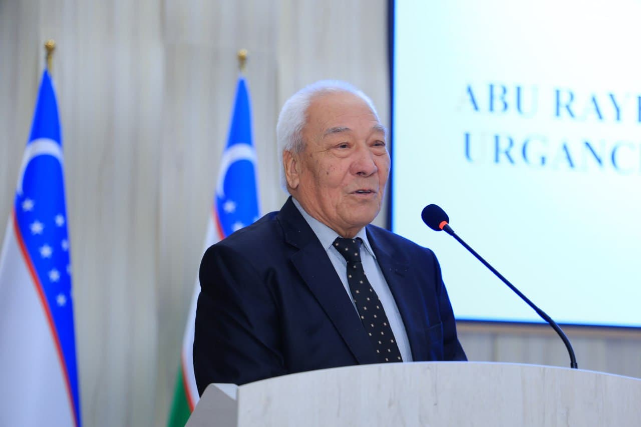 Коллективу Ургенчского государственного университета представлен новый ректор