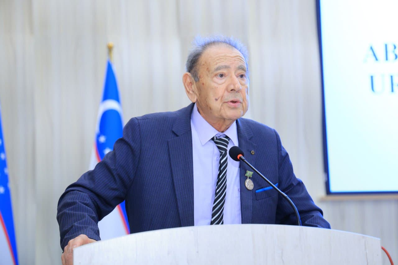 Коллективу Ургенчского государственного университета представлен новый ректор