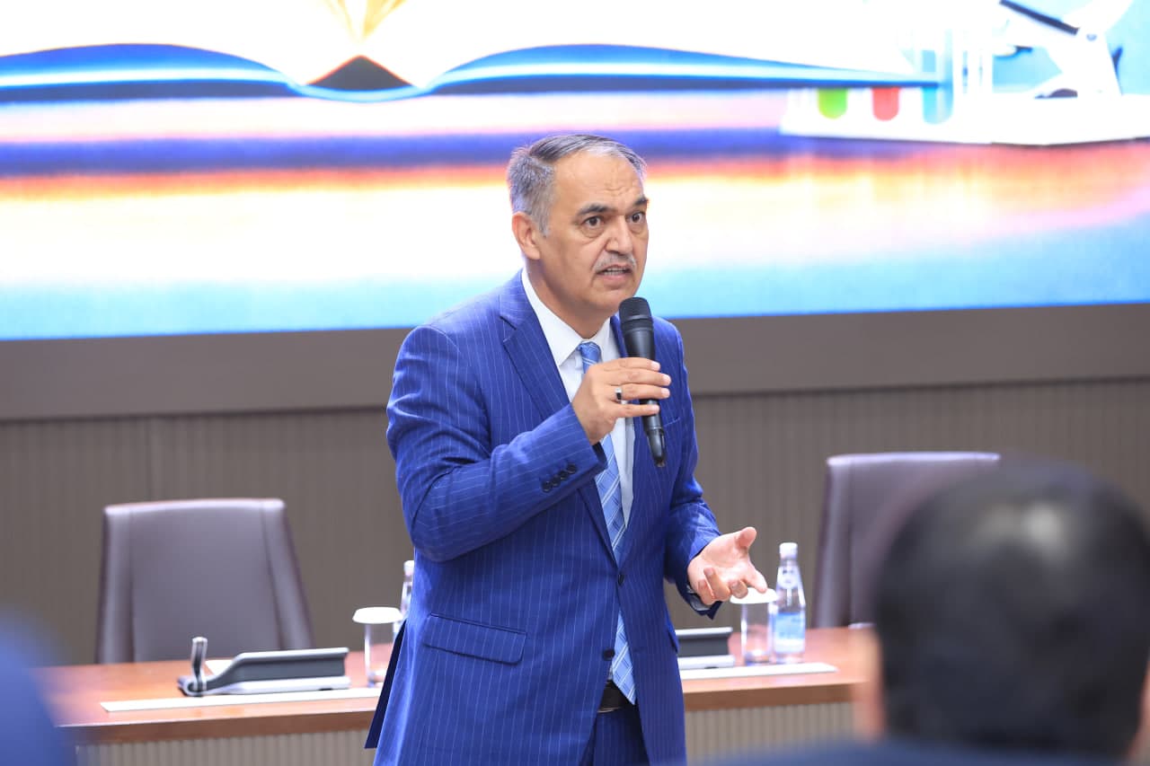 Vazirlikda ma'rifat soati: Mutolaa boshlandi!