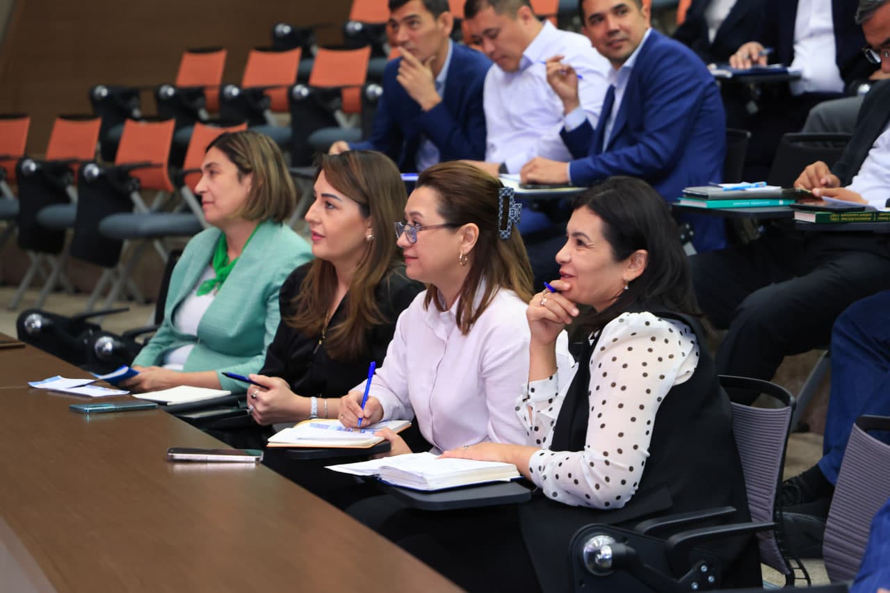 Vazirlikda ma'rifat soati: Mutolaa boshlandi!