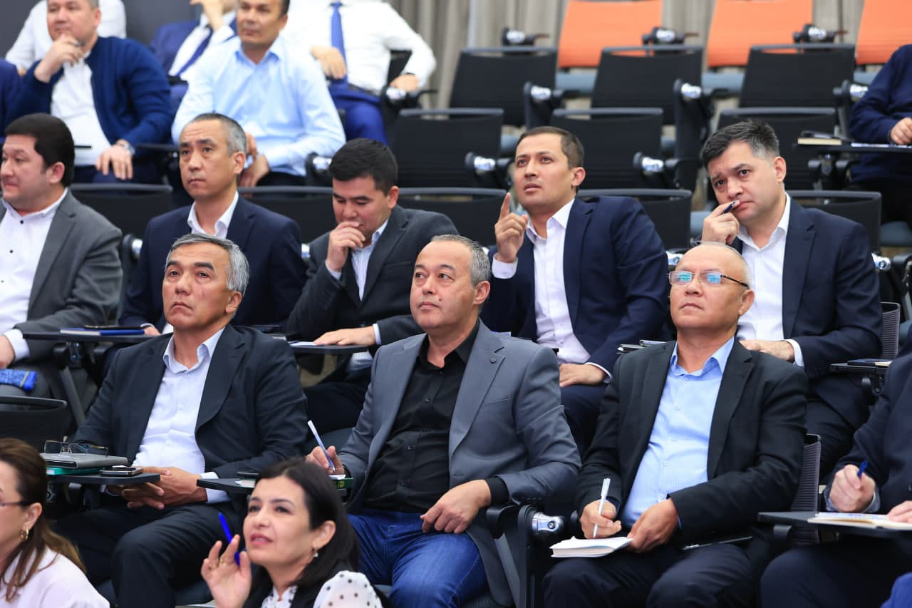 Vazirlikda ma'rifat soati: Mutolaa boshlandi!