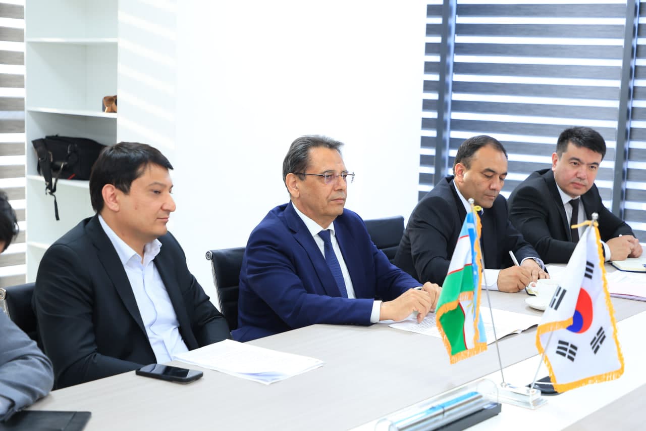 Будет реализован совместный проект по модернизации профессионального образования с Эксимбанком