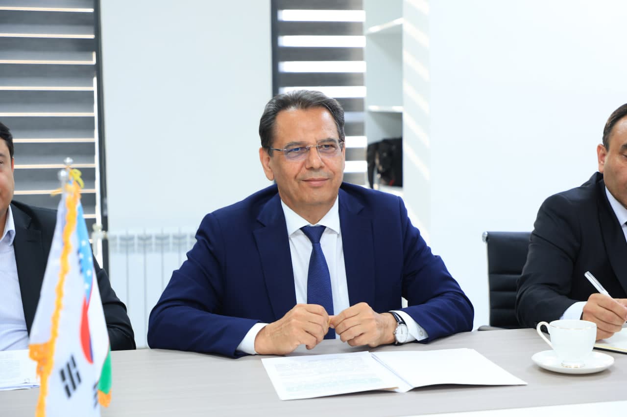 Будет реализован совместный проект по модернизации профессионального образования с Эксимбанком