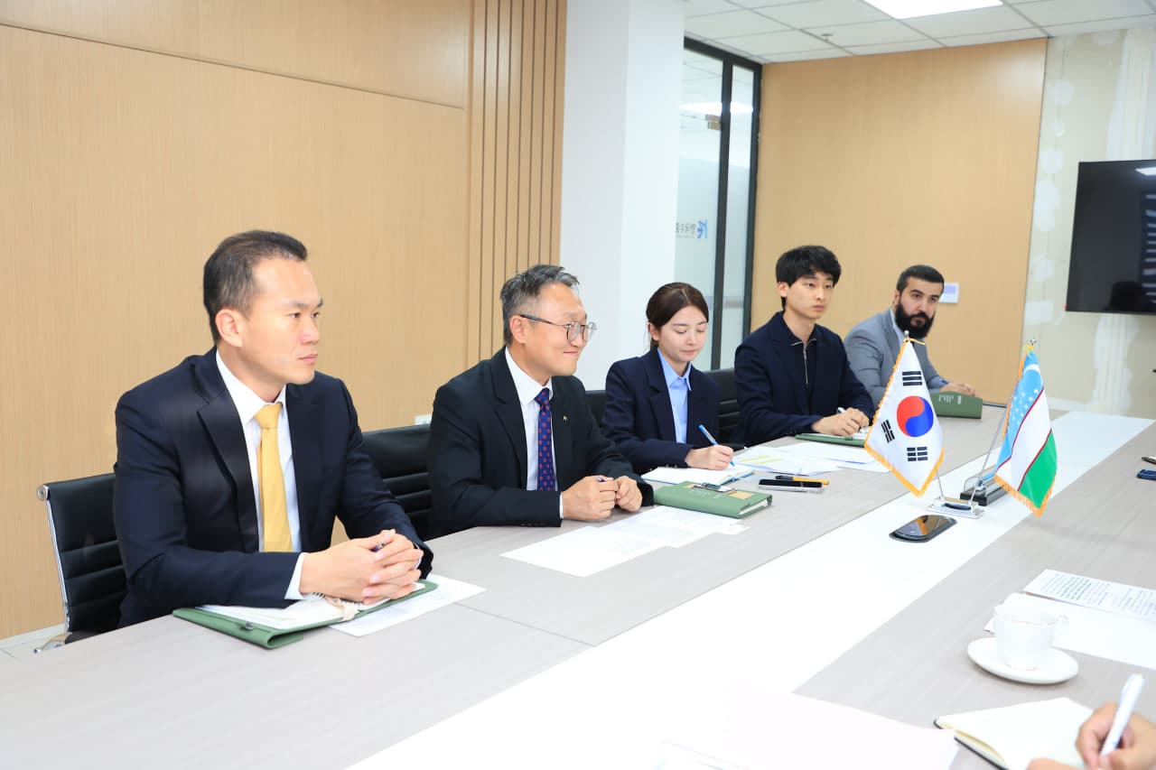 Будет реализован совместный проект по модернизации профессионального образования с Эксимбанком