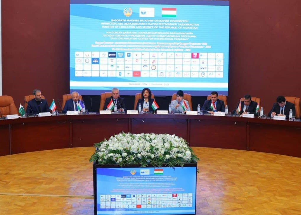 “Study in Uzbekistan” Web Portal Presented in Tajikistan