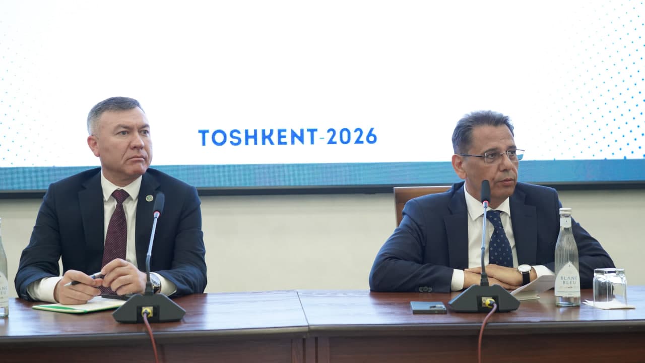 Minister meets with youth