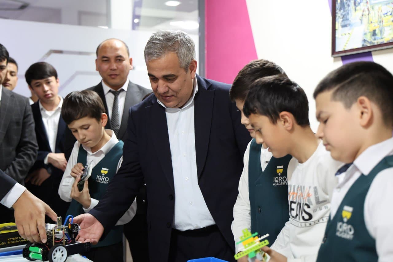Andijon yoshlar texnoparkida “Rahbar va yoshlar” uchrashuvi o‘tkazildi