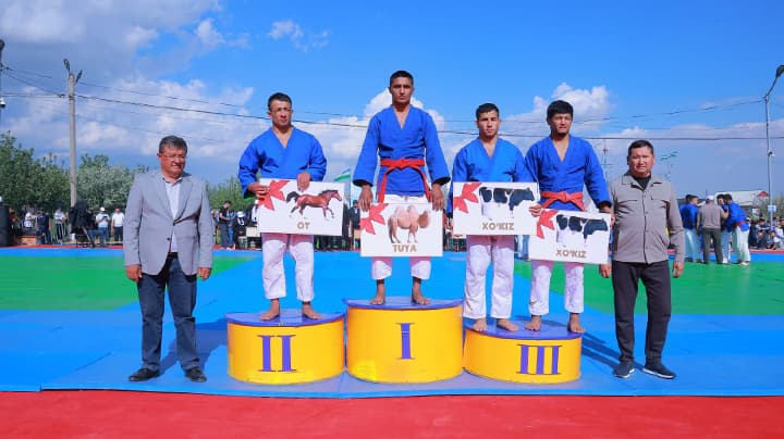 Talabalar milliy kurash bo‘yicha sovrinli o‘rinlarni qo‘lga kiritdi!