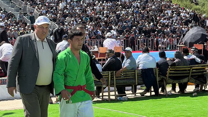 Talabalar milliy kurash bo‘yicha sovrinli o‘rinlarni qo‘lga kiritdi!