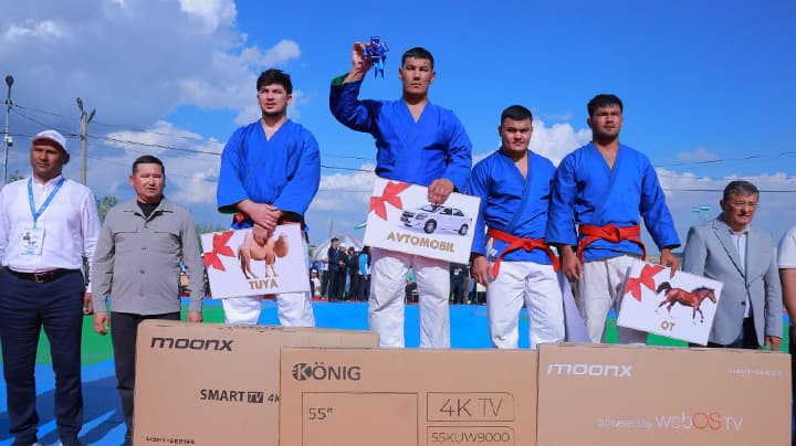 Talabalar milliy kurash bo‘yicha sovrinli o‘rinlarni qo‘lga kiritdi!