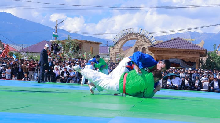 Talabalar milliy kurash bo‘yicha sovrinli o‘rinlarni qo‘lga kiritdi!