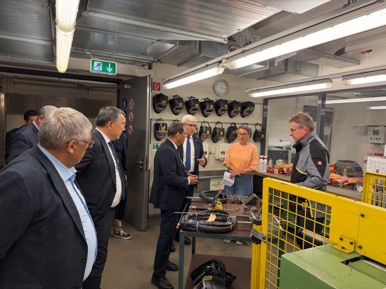 Uzbek Delegation Explores the Activities of the Bavarian Chamber of Skilled Crafts