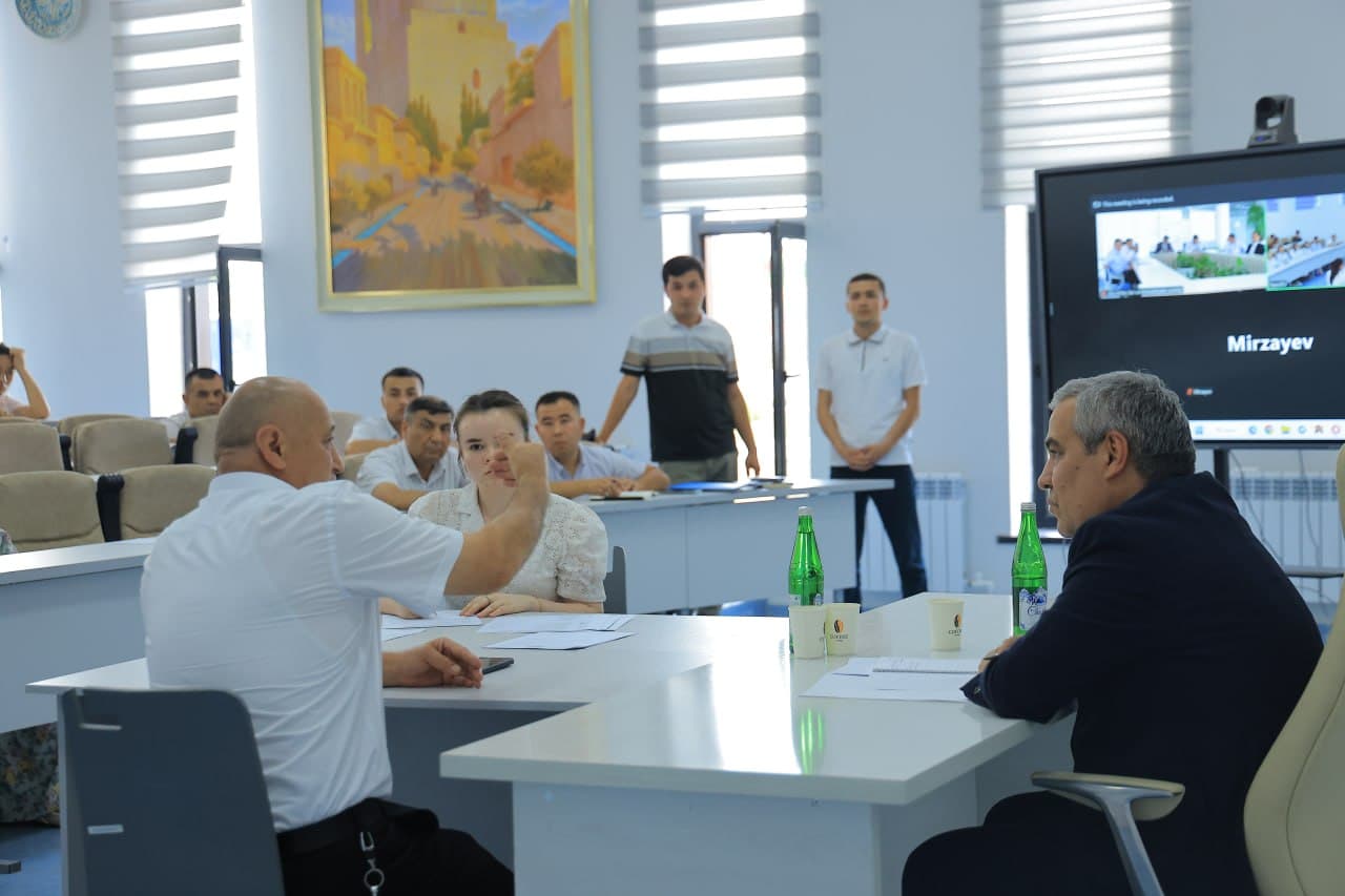 Deputy Minister Holds Mobile Reception at Namangan State University