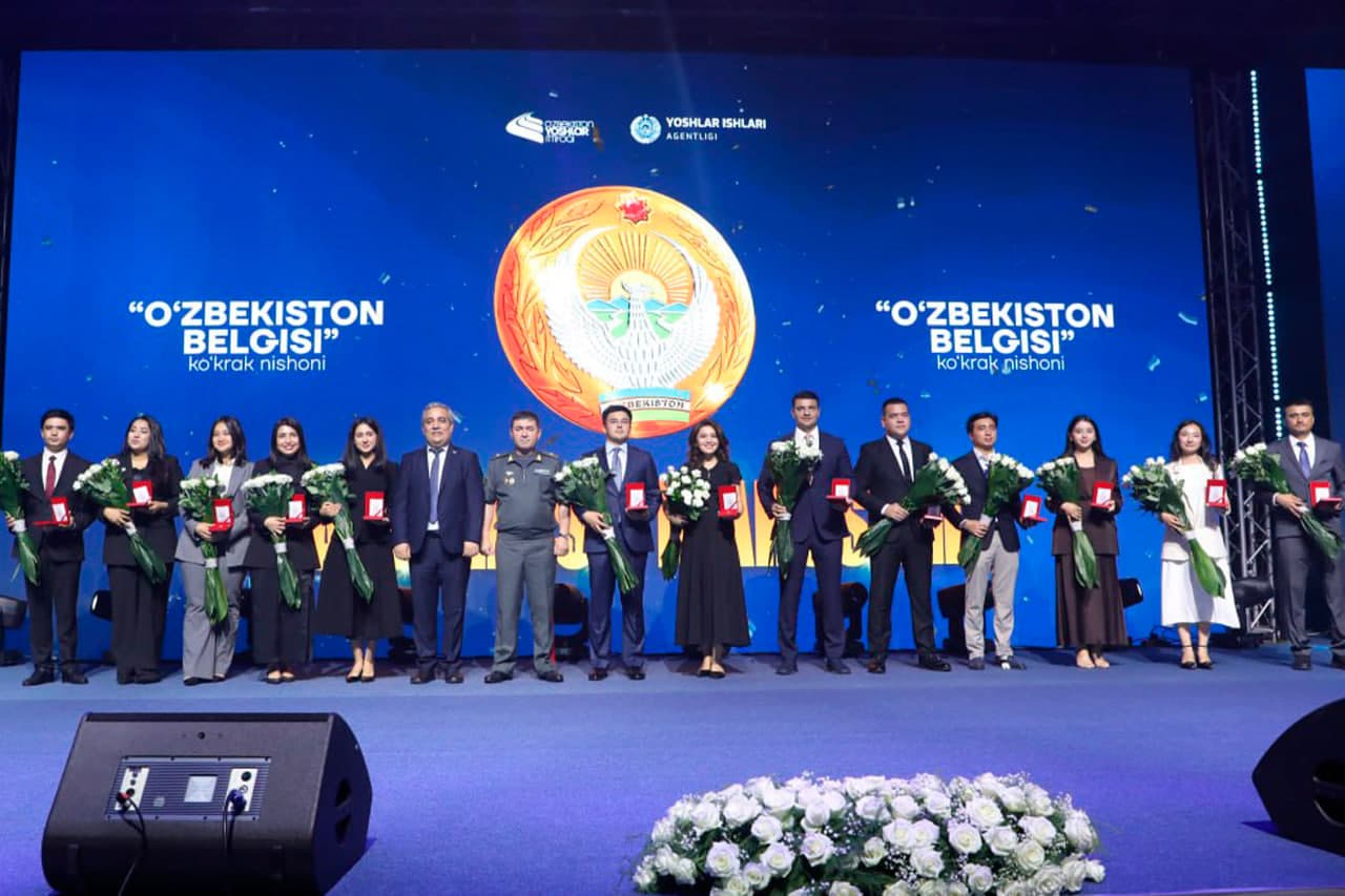Toshkentda faol va tashabbuskor yoshlarga “O‘zbekiston belgisi” ko‘krak nishoni tantanali ravishda topshirildi