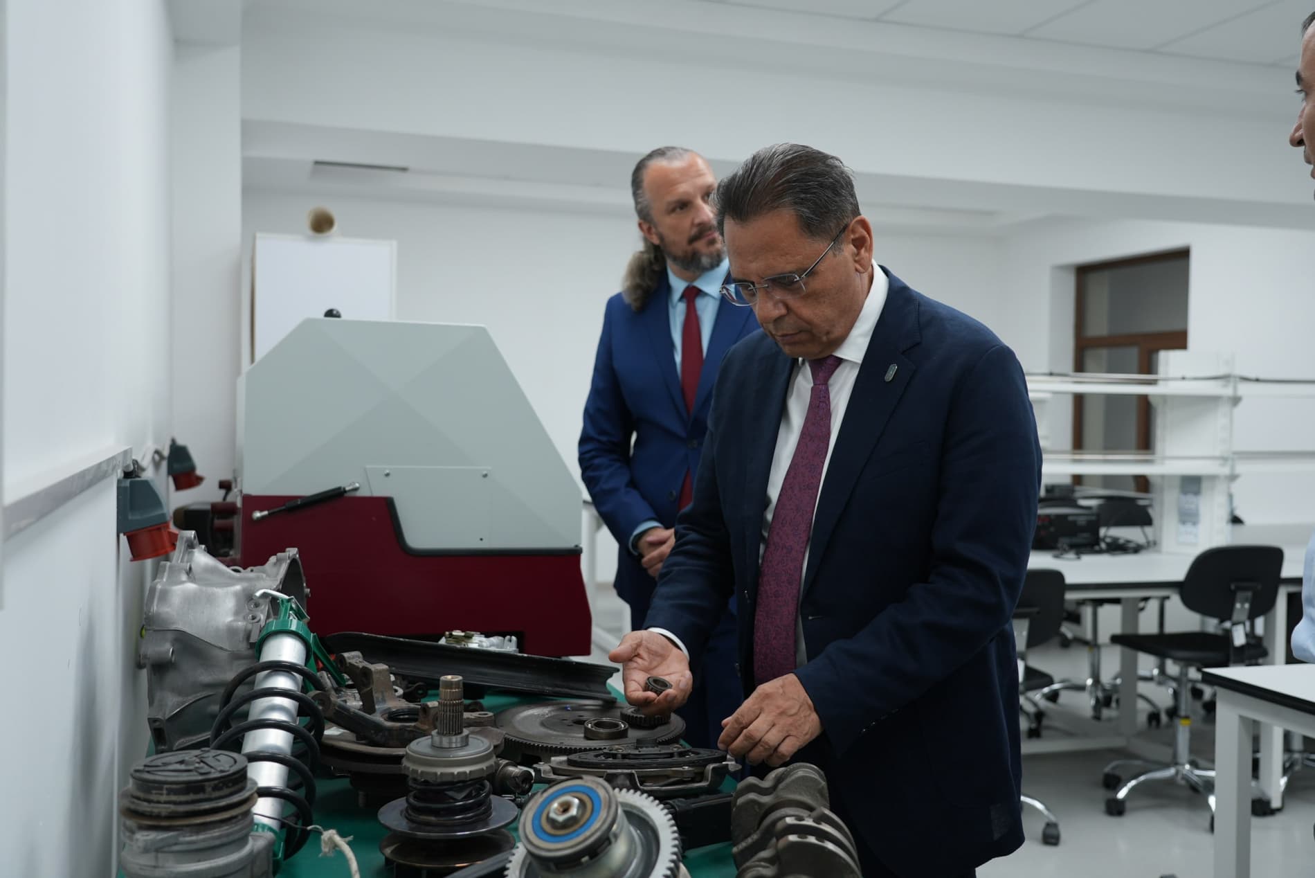 Vazir “Yangi Oʻzbekiston” universiteti faoliyati va yangi kampus qurilishi bilan tanishdi